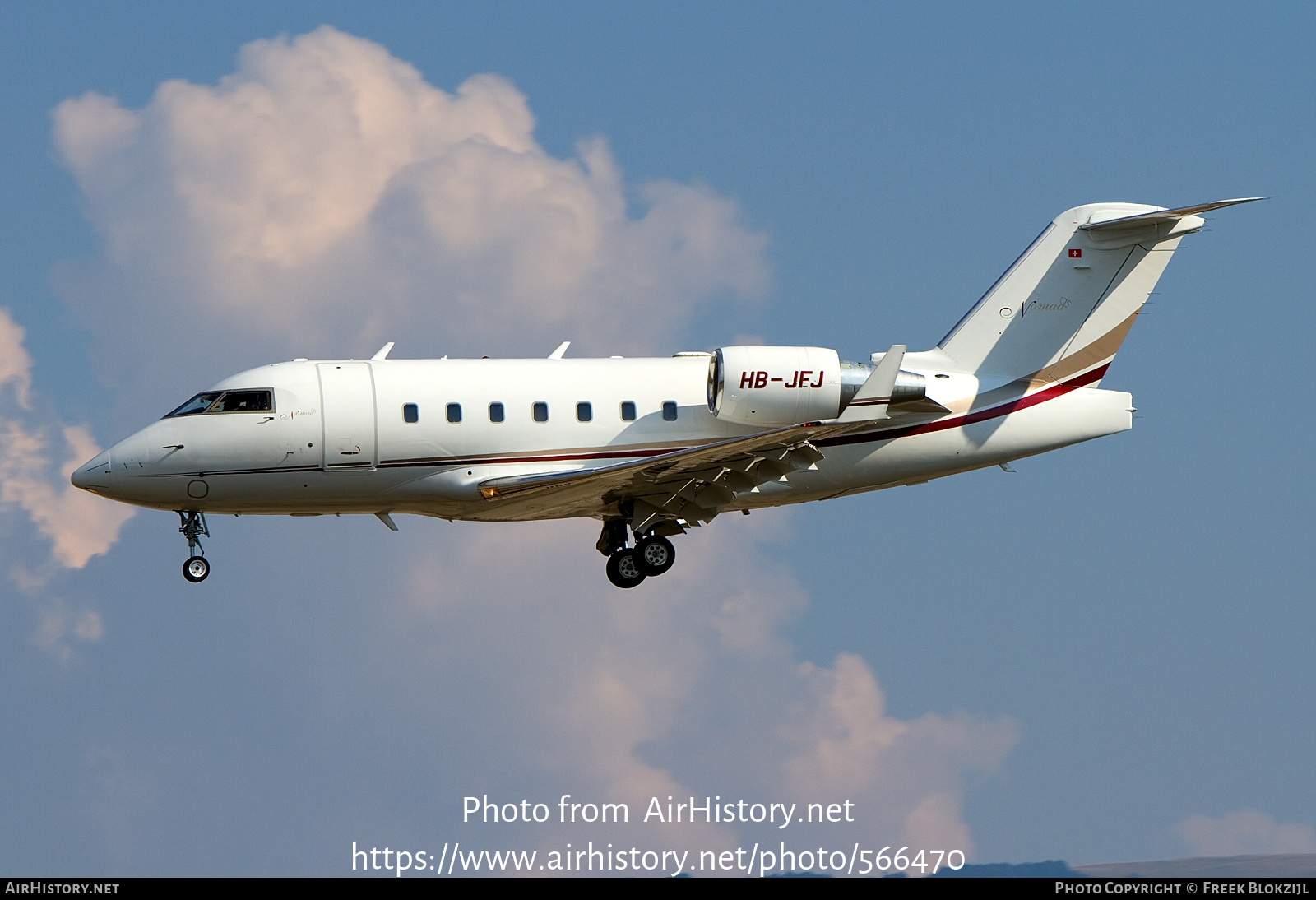 Aircraft Photo of HB-JFJ | Bombardier Challenger 604 (CL-600-2B16 ...