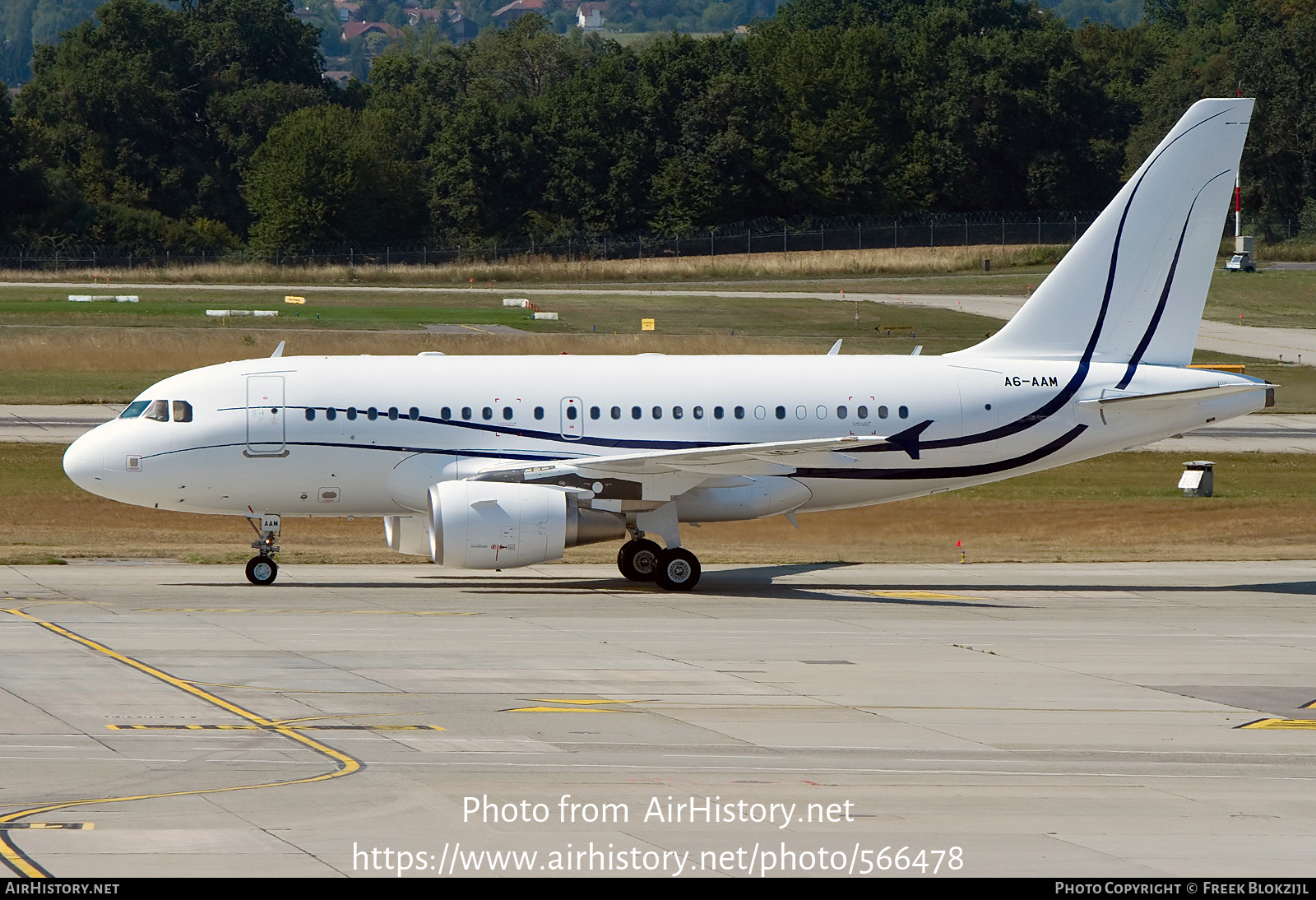 Aircraft Photo of A6-AAM | Airbus A319-112 | AirHistory.net #566478