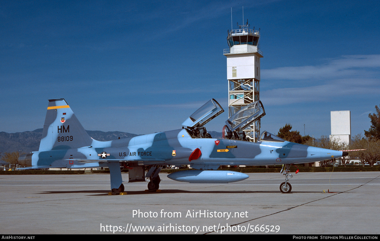 Aircraft Photo of 68-8109 / 88109 | Northrop AT-38B Talon | USA - Air Force | AirHistory.net #566529