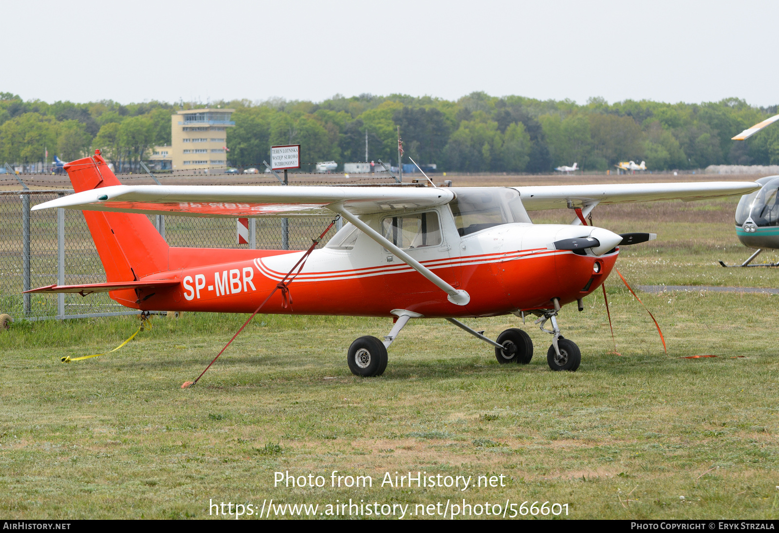 Aircraft Photo of SP-MBR | Cessna 150M | AirHistory.net #566601