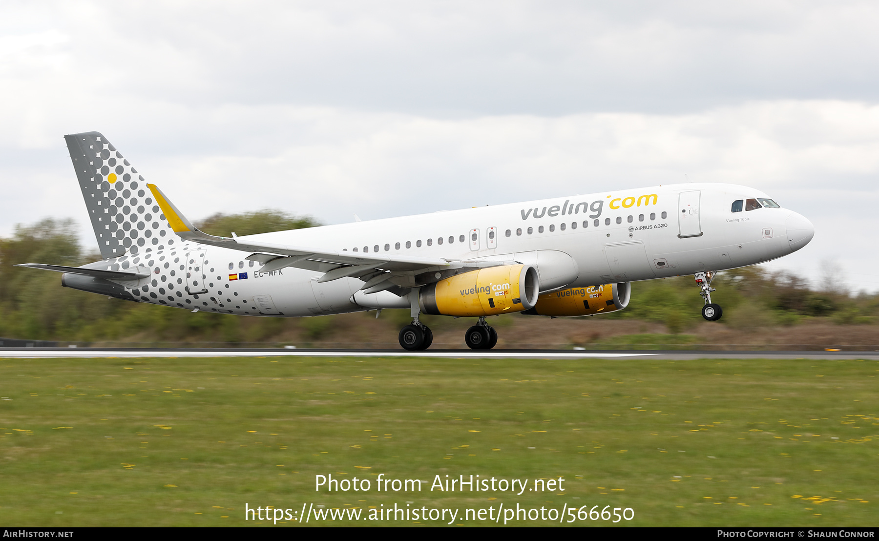 Aircraft Photo of EC-MFK | Airbus A320-232 | Vueling Airlines | AirHistory.net #566650