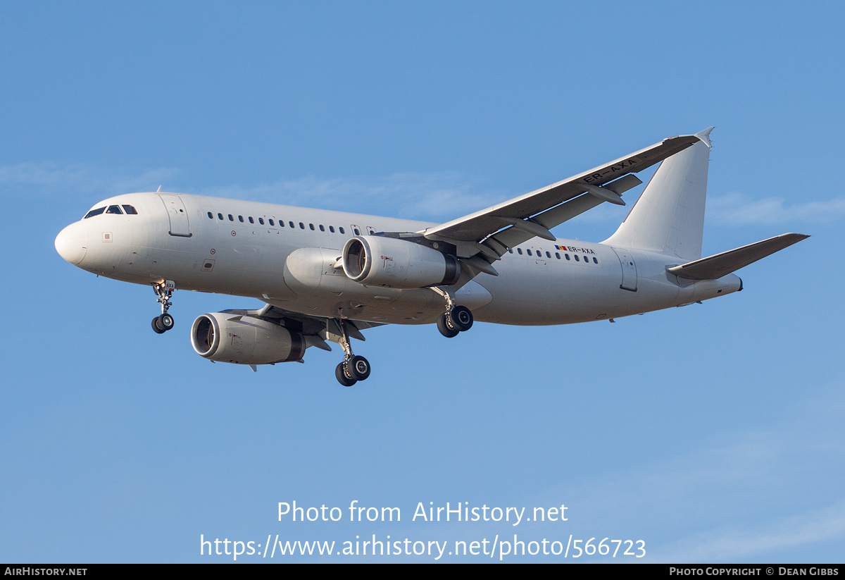 Aircraft Photo of ER-AXA | Airbus A320-232 | AirHistory.net #566723