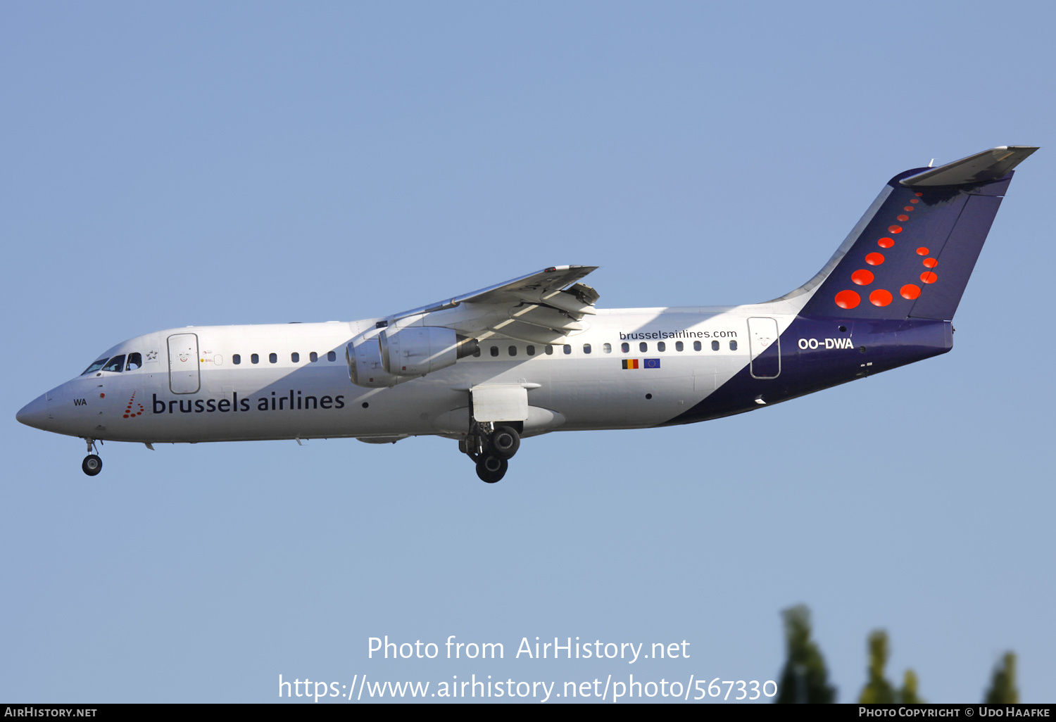 Aircraft Photo of OO-DWA | British Aerospace Avro 146-RJ100 | Brussels Airlines | AirHistory.net #567330