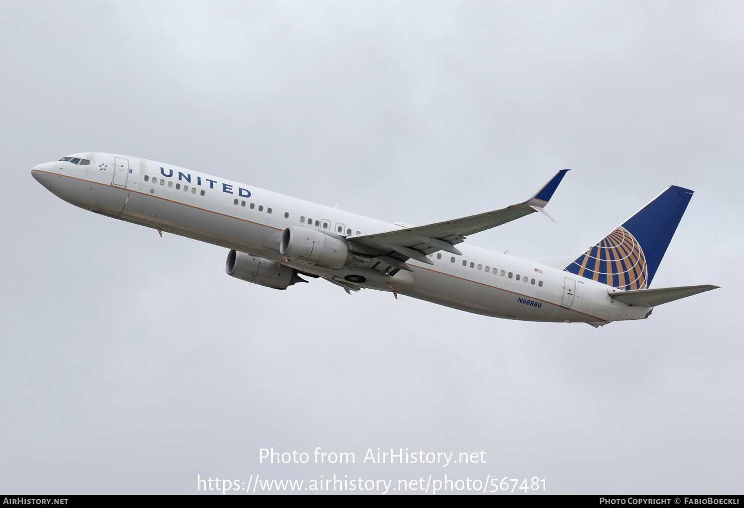 Aircraft Photo of N68880 | Boeing 737-924/ER | United Airlines | AirHistory.net #567481