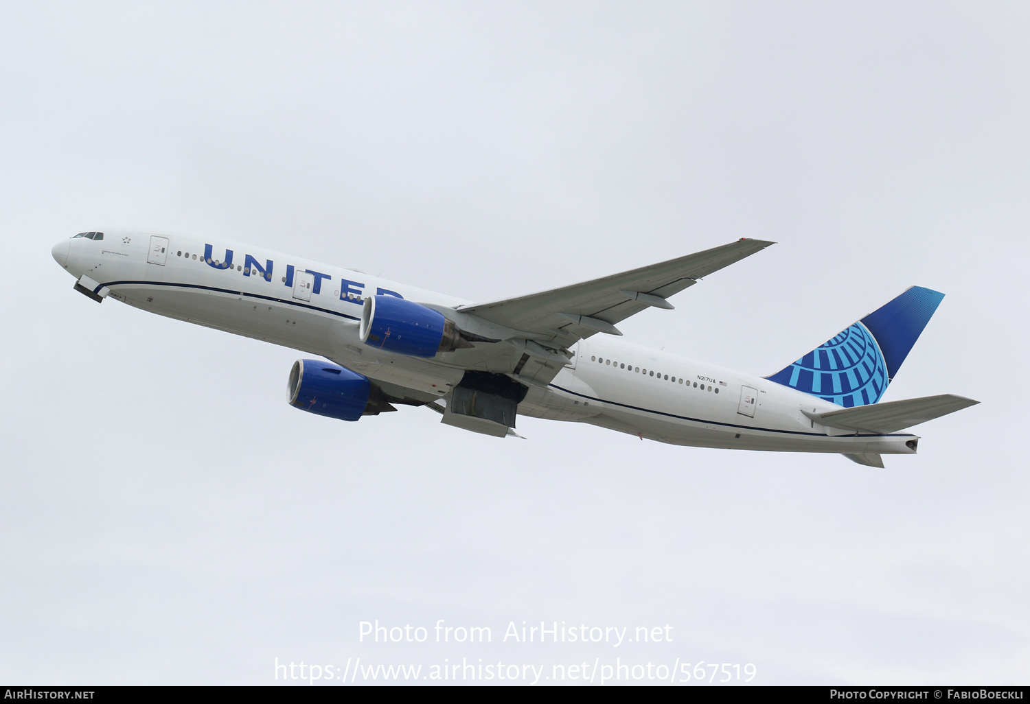 Aircraft Photo of N217UA | Boeing 777-222/ER | United Airlines | AirHistory.net #567519