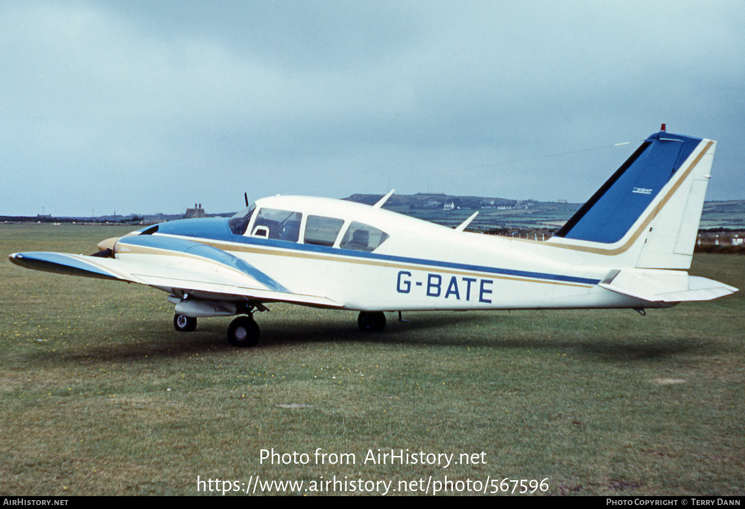 Aircraft Photo of G-BATE | Piper PA-23-250 Aztec E | AirHistory.net #567596