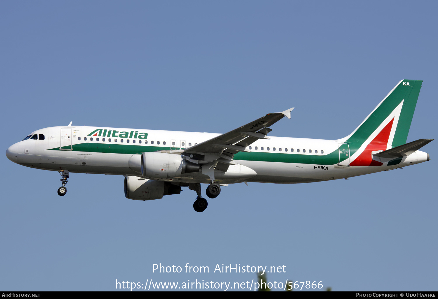 Aircraft Photo of I-BIKA | Airbus A320-214 | Alitalia | AirHistory.net #567866