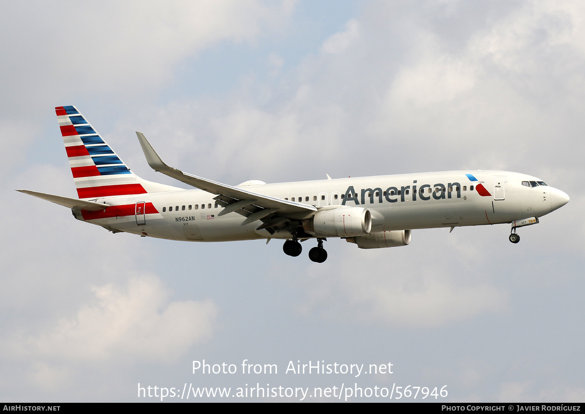 Aircraft Photo of N962AN | Boeing 737-823 | American Airlines | AirHistory.net #567946