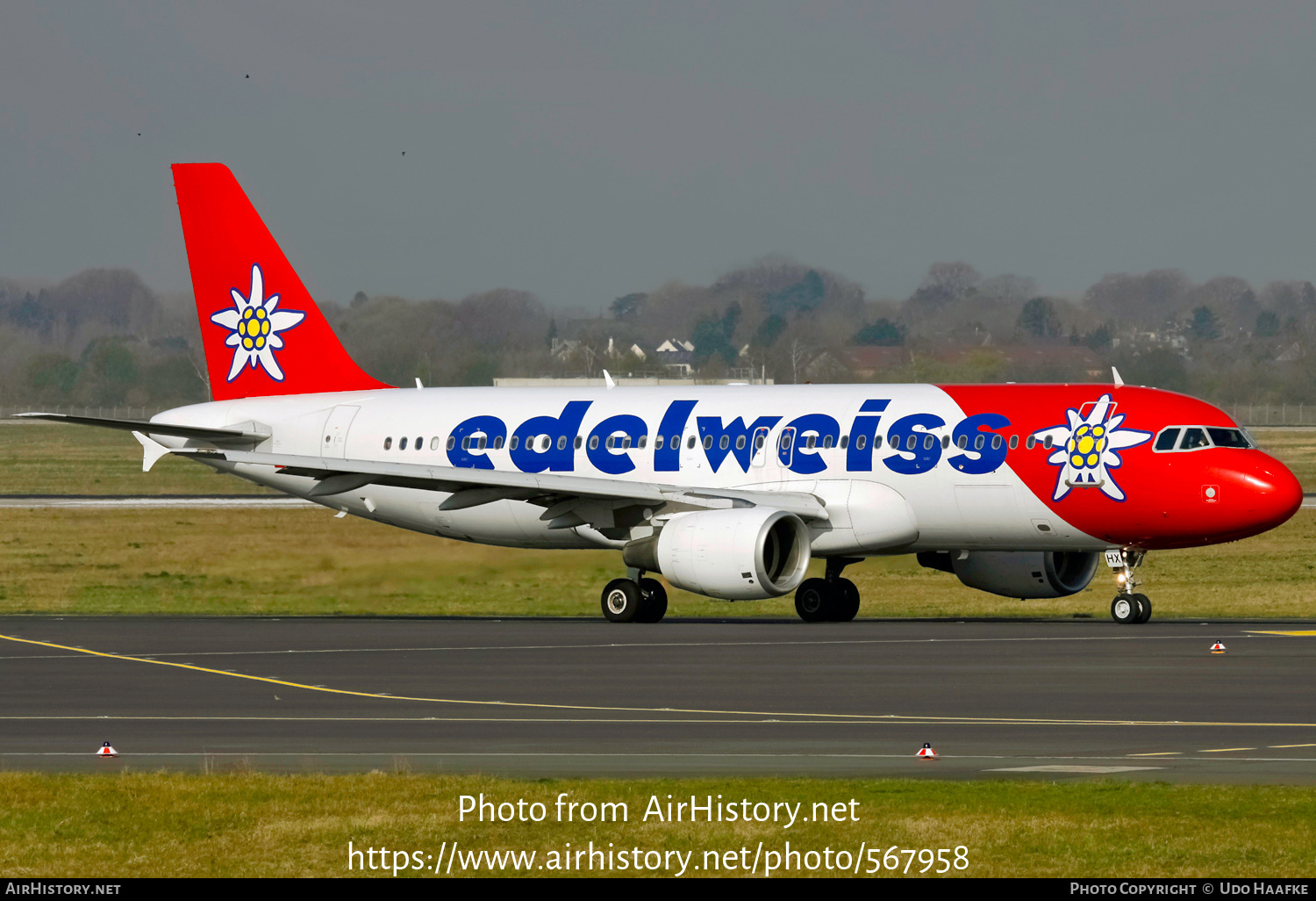 Aircraft Photo of HB-IHX | Airbus A320-214 | Edelweiss Air | AirHistory.net #567958