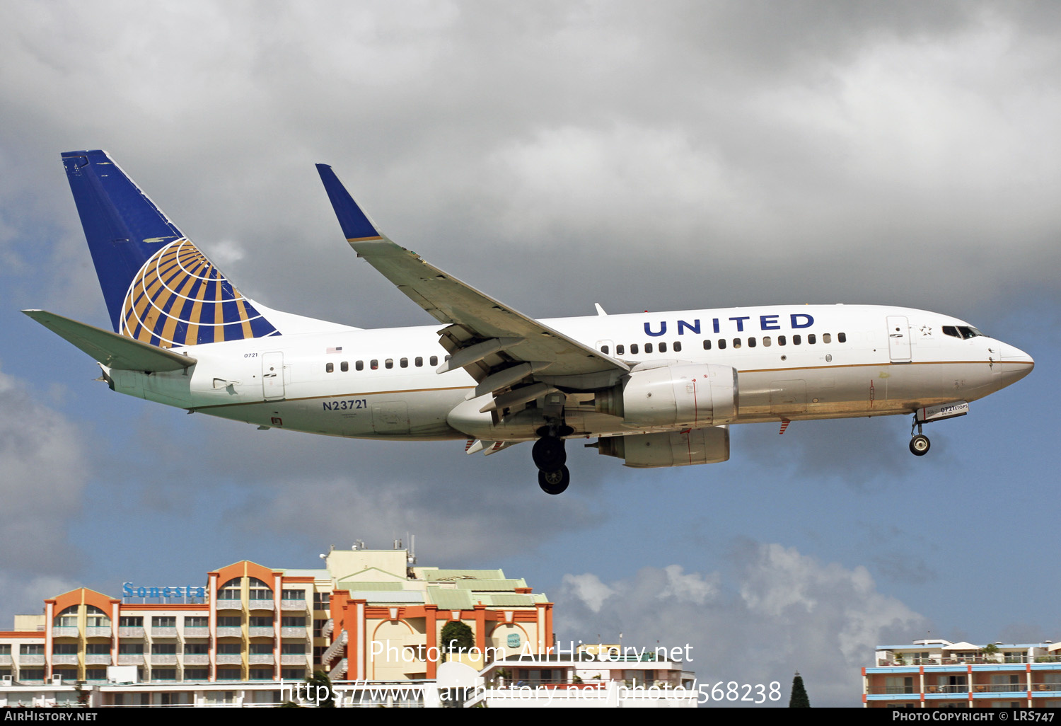 Aircraft Photo of N23721 | Boeing 737-724 | United Airlines | AirHistory.net #568238