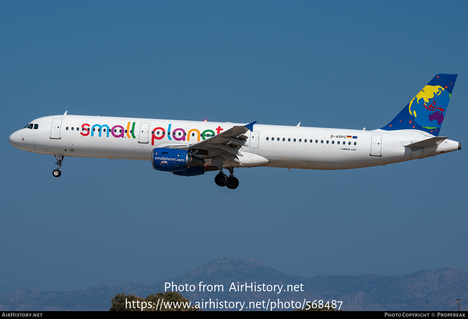 Aircraft Photo of D-ASPC | Airbus A321-211 | Small Planet Airlines | AirHistory.net #568487