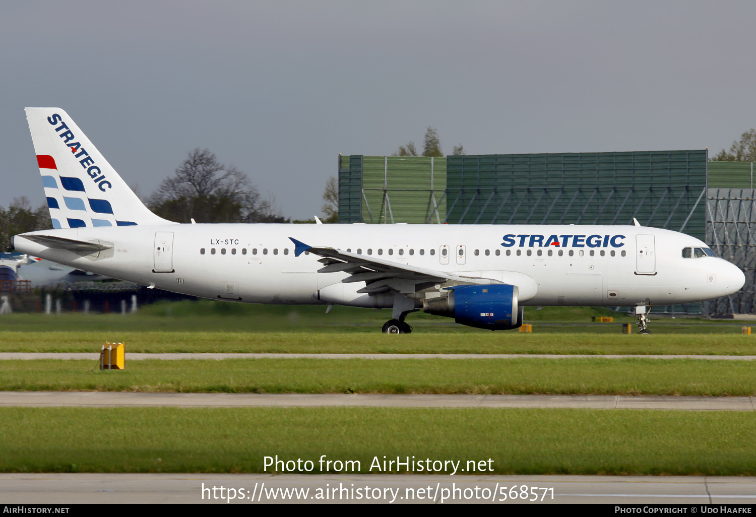 Aircraft Photo of LX-STC | Airbus A320-212 | Strategic Airlines | AirHistory.net #568571