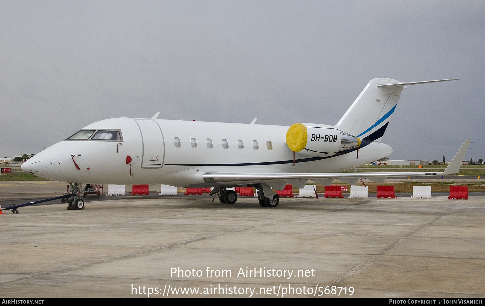 Aircraft Photo of 9H-BOM | Bombardier Challenger 605 (CL-600-2B16) | AirHistory.net #568719