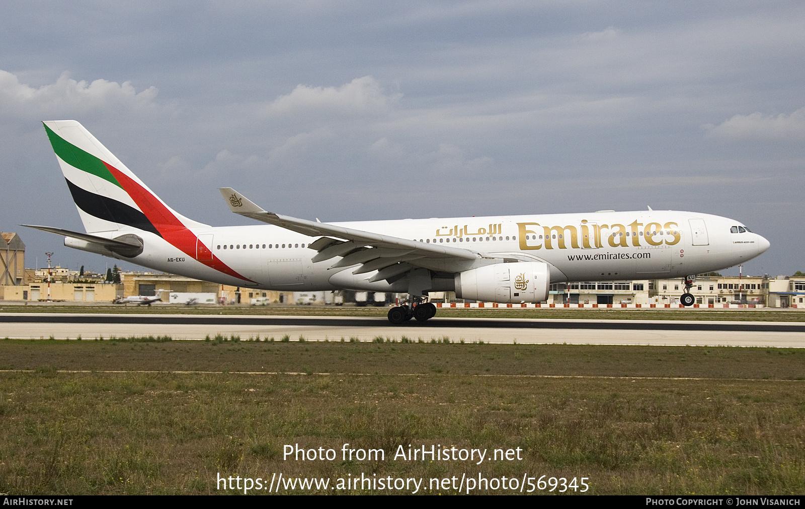 Aircraft Photo of A6-EKU | Airbus A330-243 | Emirates | AirHistory.net #569345