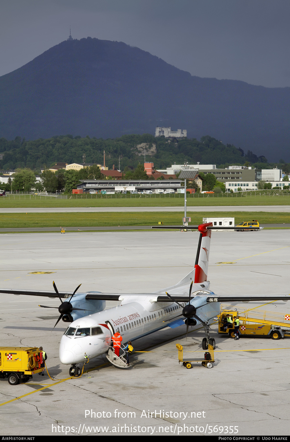 Aircraft Photo of OE-LGG | Bombardier DHC-8-402 Dash 8 | Austrian Arrows | AirHistory.net #569355