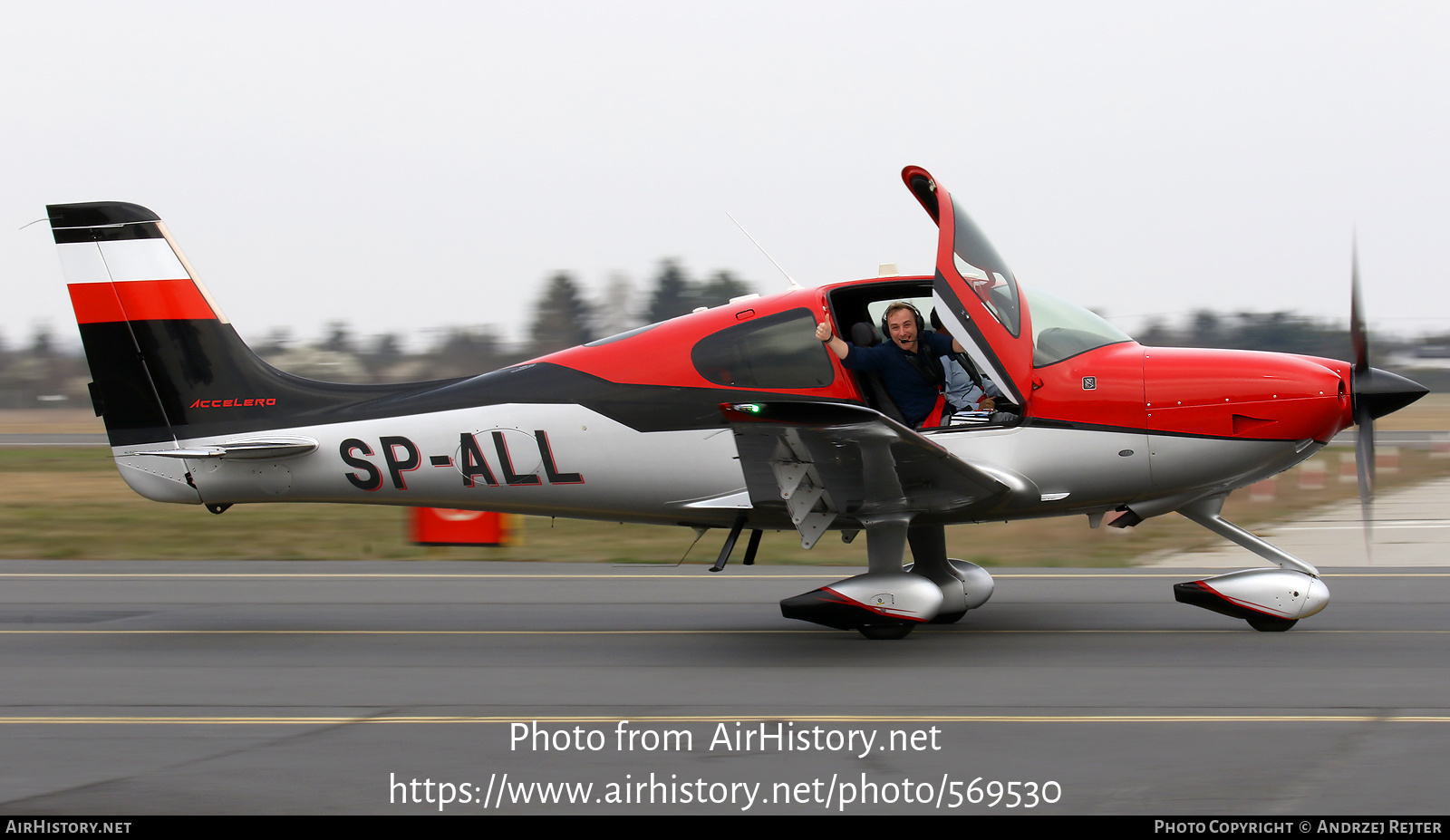 Aircraft Photo of SP-ALL | Cirrus SR-22T G5 Accelero | AirHistory.net #569530