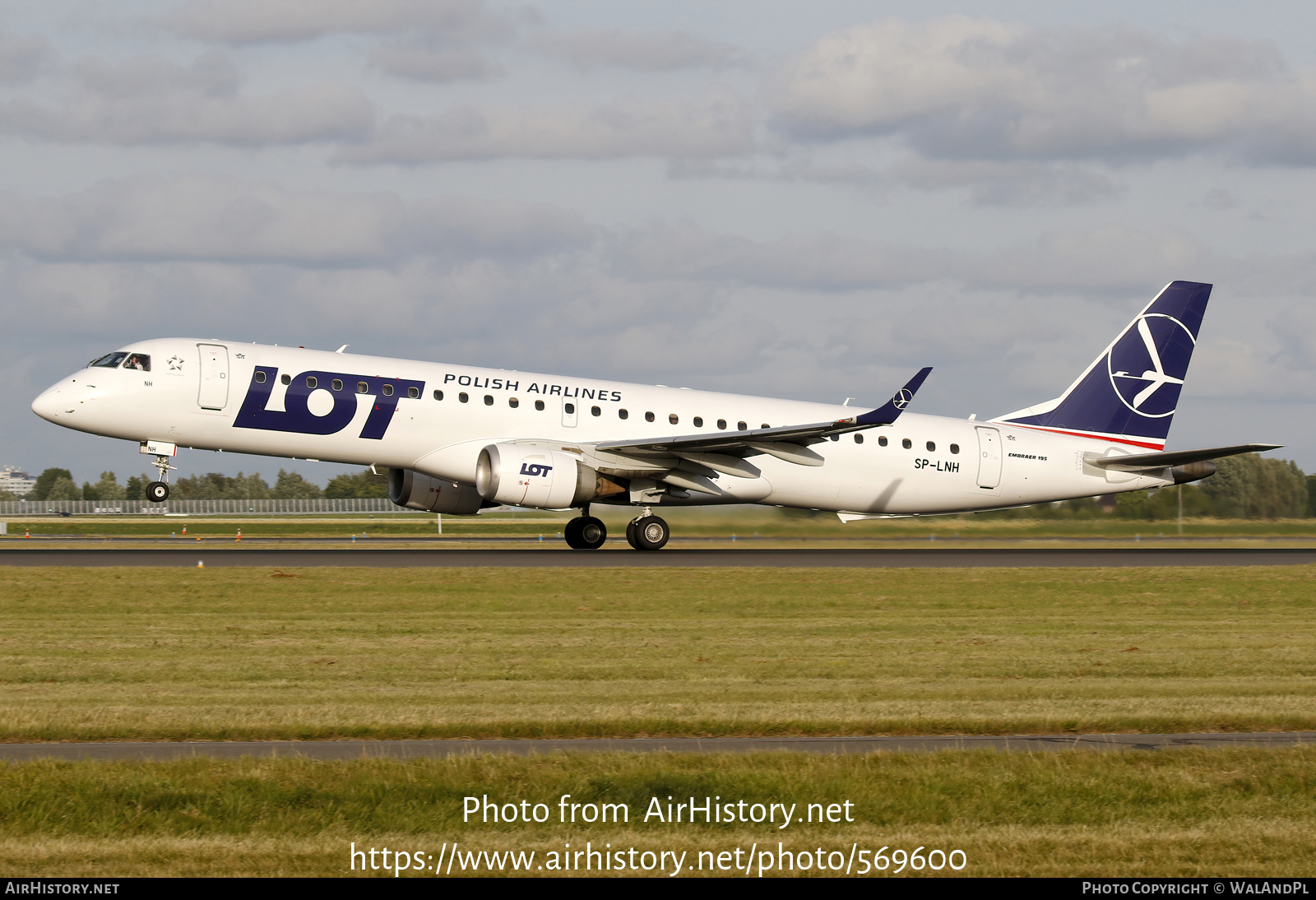 Aircraft Photo of SP-LNH | Embraer 195LR (ERJ-190-200LR) | LOT Polish Airlines - Polskie Linie Lotnicze | AirHistory.net #569600