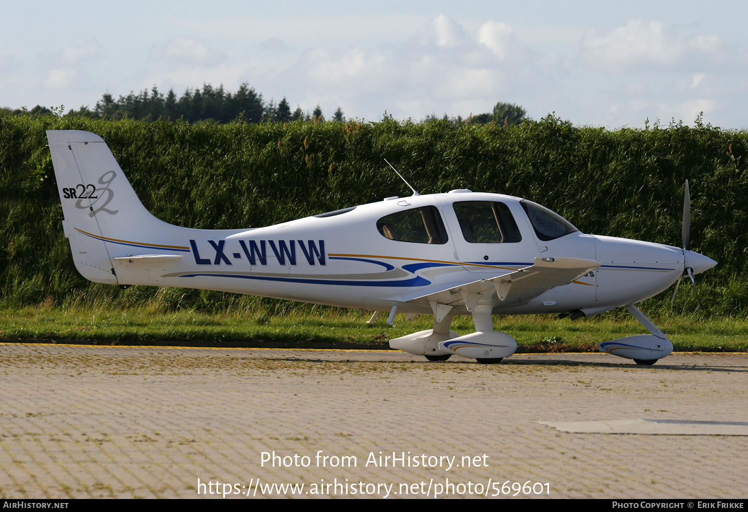 Aircraft Photo of LX-WWW | Cirrus SR-22 G2 | AirHistory.net #569601