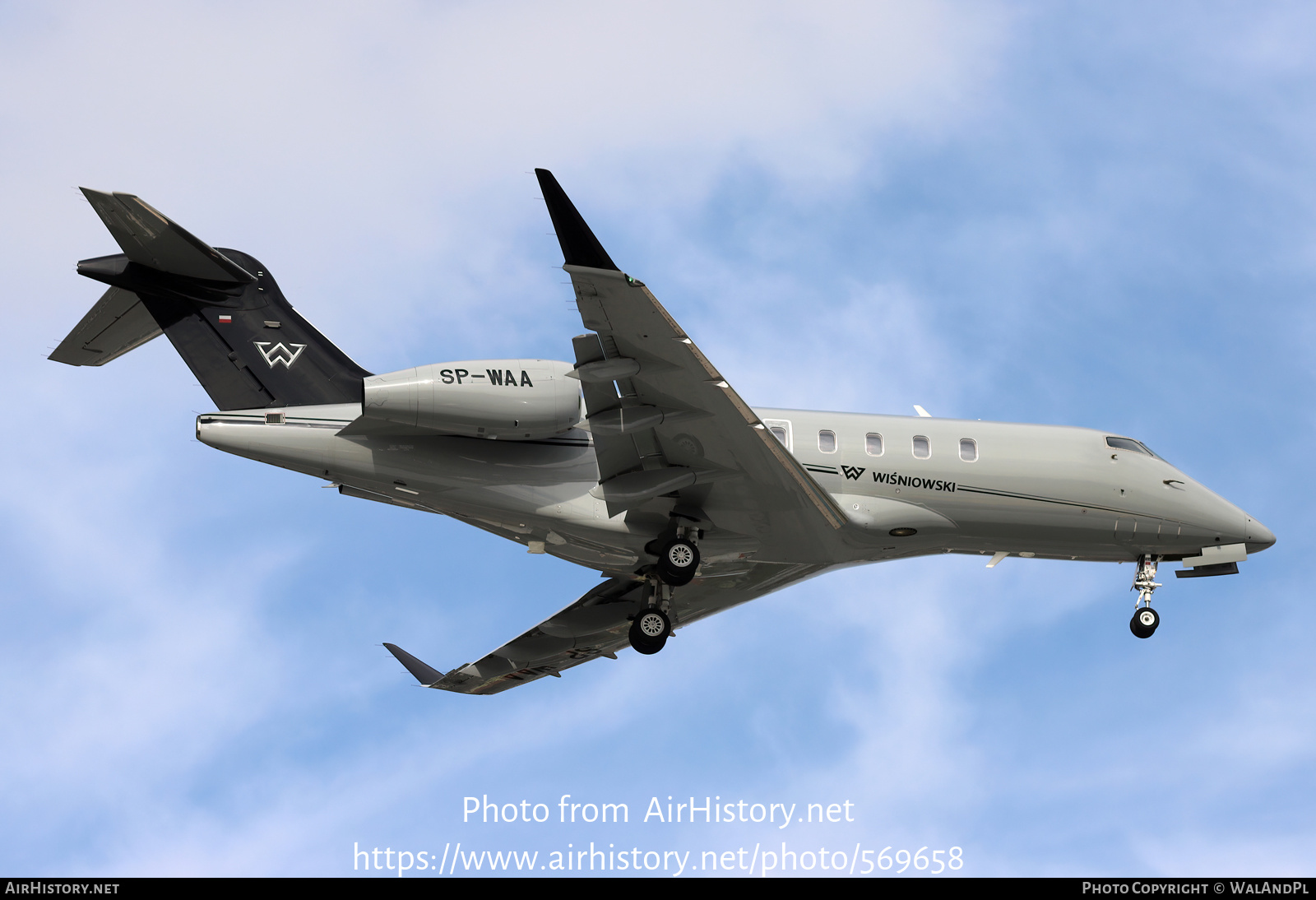 Aircraft Photo of SP-WAA | Bombardier Challenger 350 (BD-100-1A10) | Wiśniowski | AirHistory.net #569658