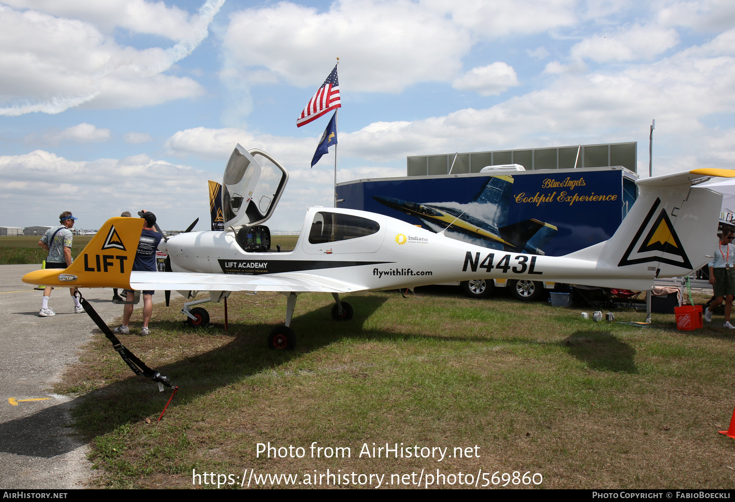 aircraft-photo-of-n443l-diamond-da40-ng-diamond-star-lift-academy