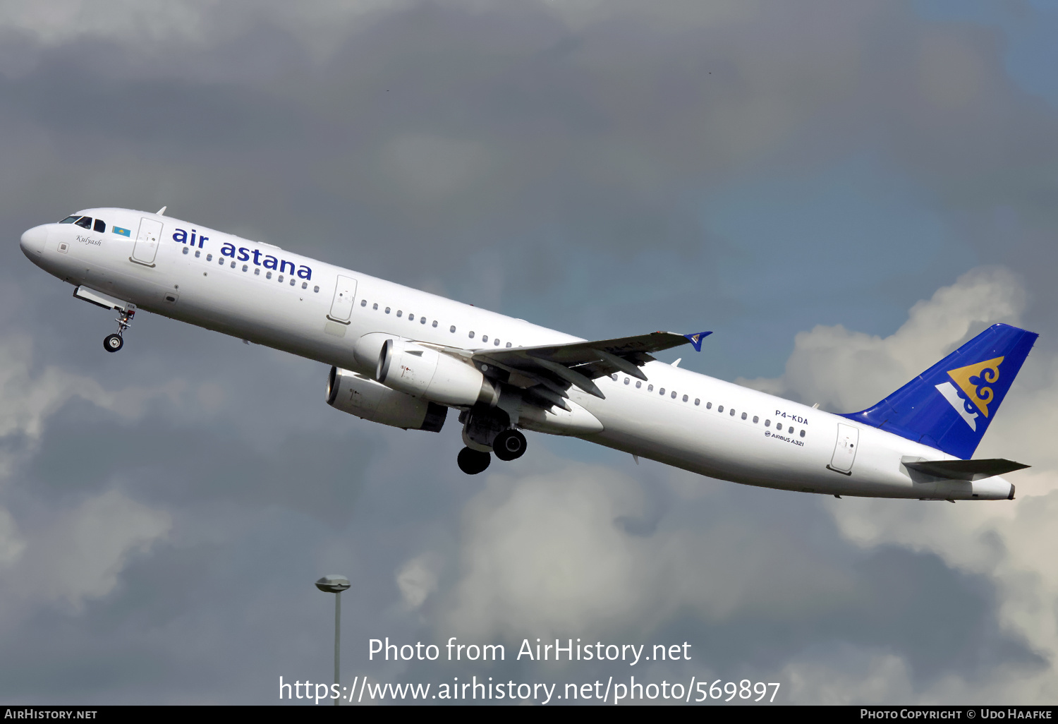 Aircraft Photo of P4-KDA | Airbus A321-231 | Air Astana | AirHistory.net #569897