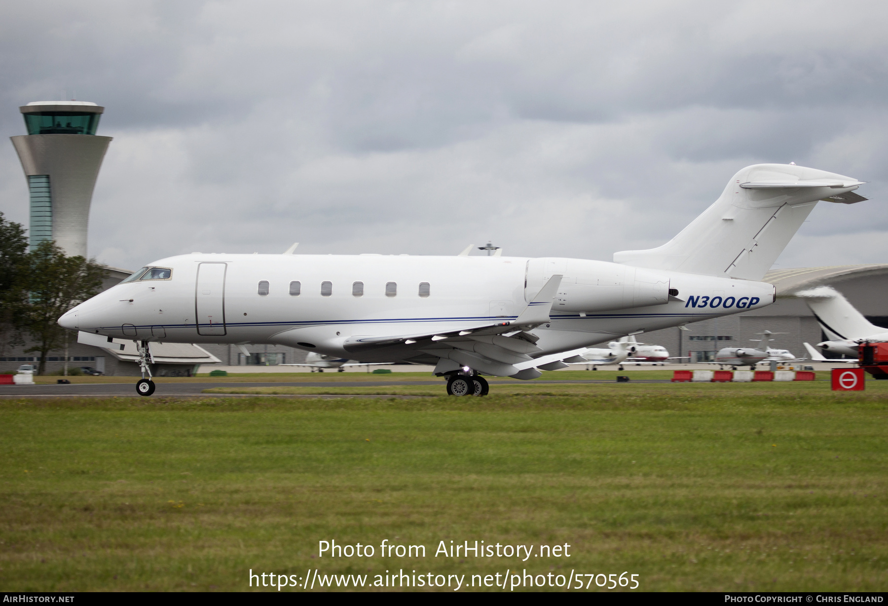 Aircraft Photo of N300GP | Bombardier Challenger 300 (BD-100-1A10) | AirHistory.net #570565