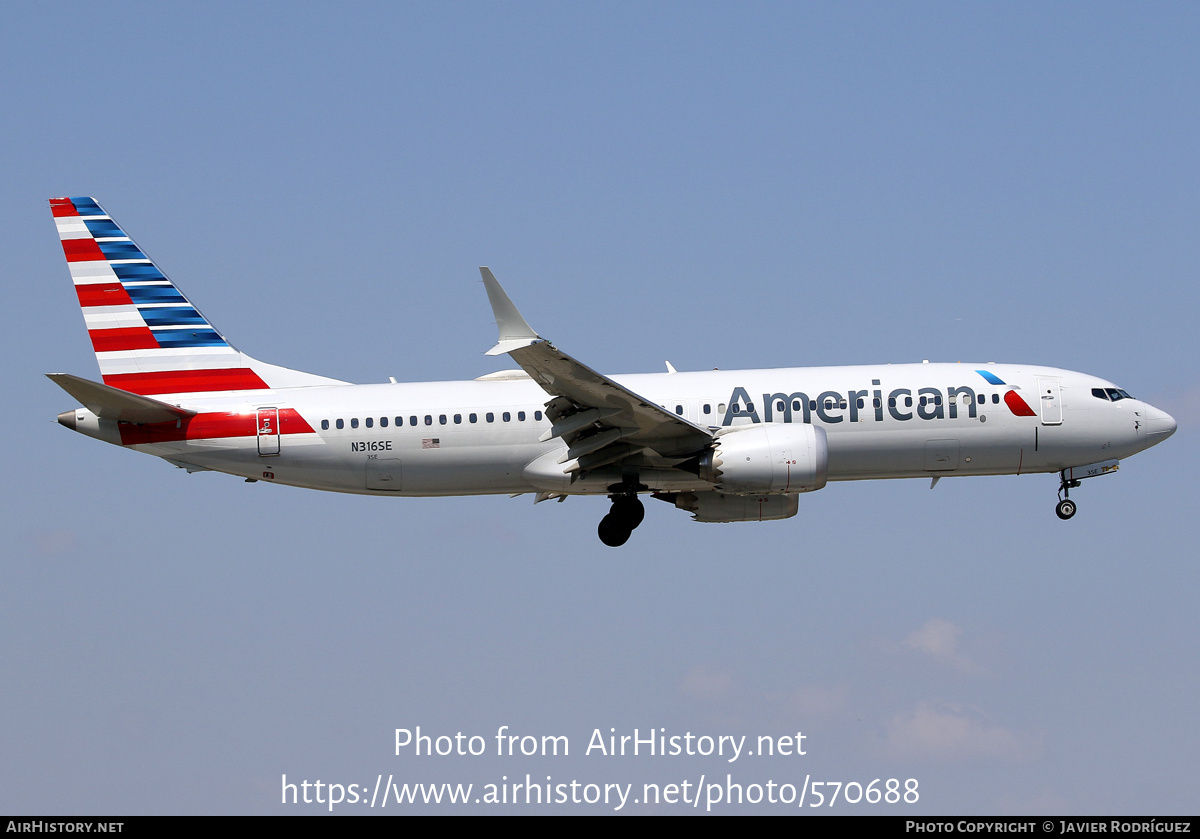 Aircraft Photo of N316SE | Boeing 737-8 Max 8 | American Airlines | AirHistory.net #570688
