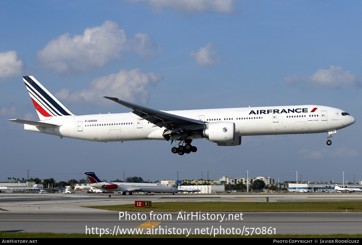 Aircraft Photo of F-GSQV | Boeing 777-328/ER | Air France | AirHistory.net #570861