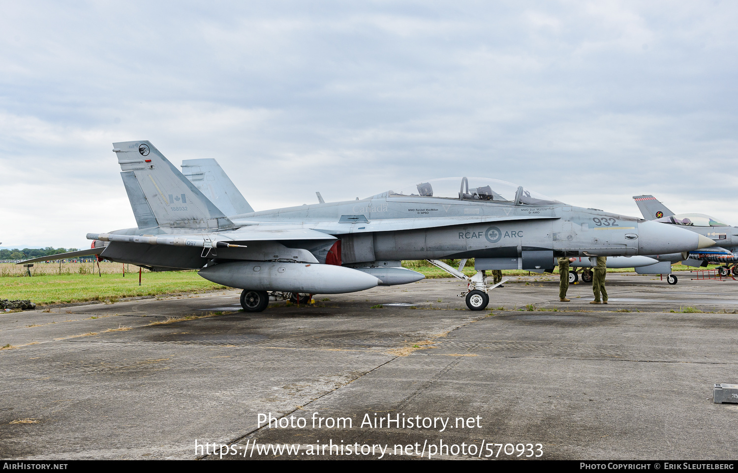 Aircraft Photo Of 188932 | McDonnell Douglas CF-188B Hornet | Canada ...