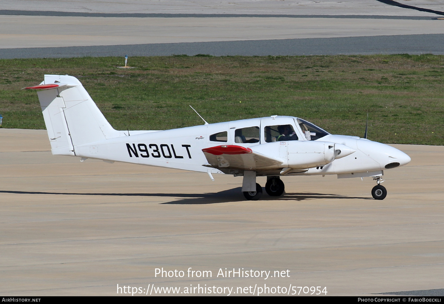 Aircraft Photo of N930LT | Piper PA-44-180 Seminole | AirHistory.net #570954