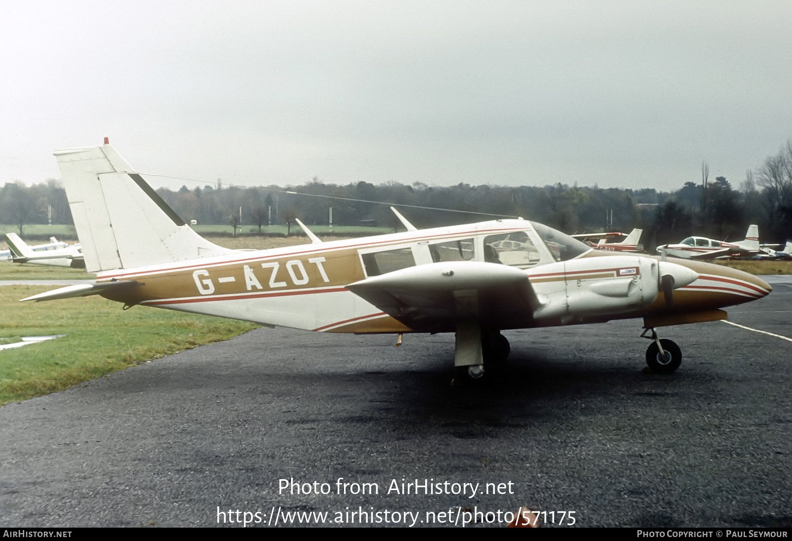 Aircraft Photo of G-AZOT | Piper PA-34-200 Seneca | AirHistory.net #571175