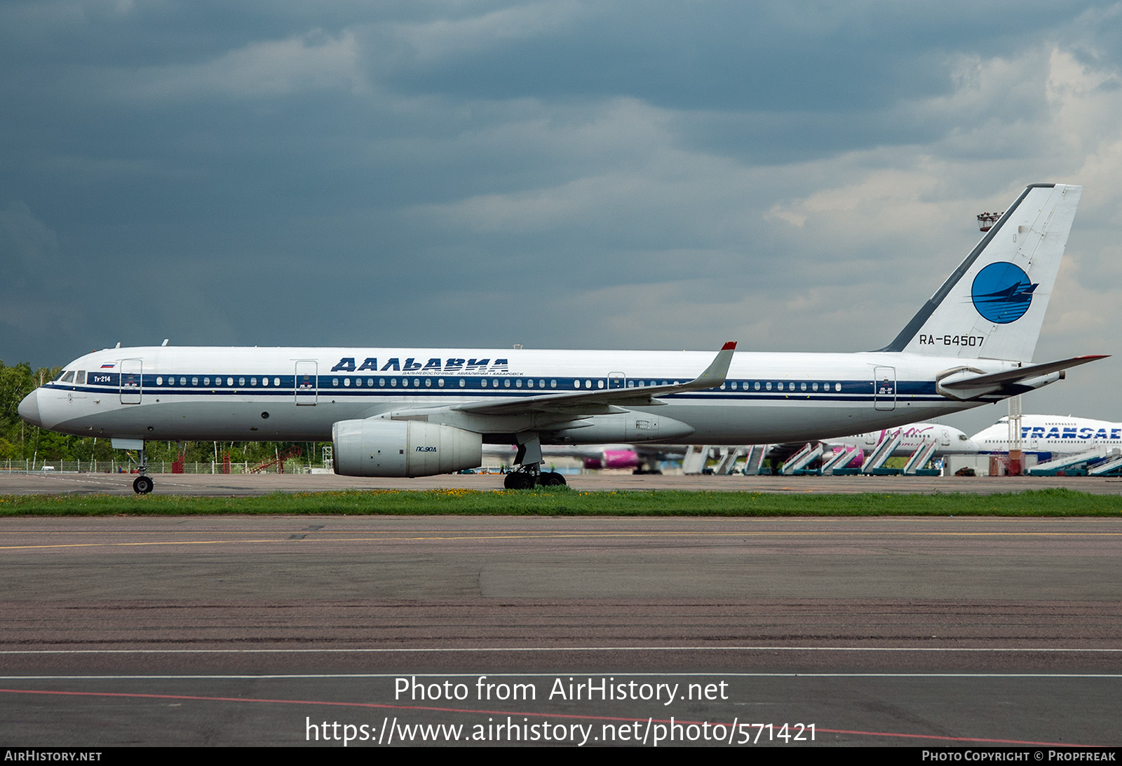 Aircraft Photo of RA-64507 | Tupolev Tu-214 | Dalavia - Far East Airways | AirHistory.net #571421