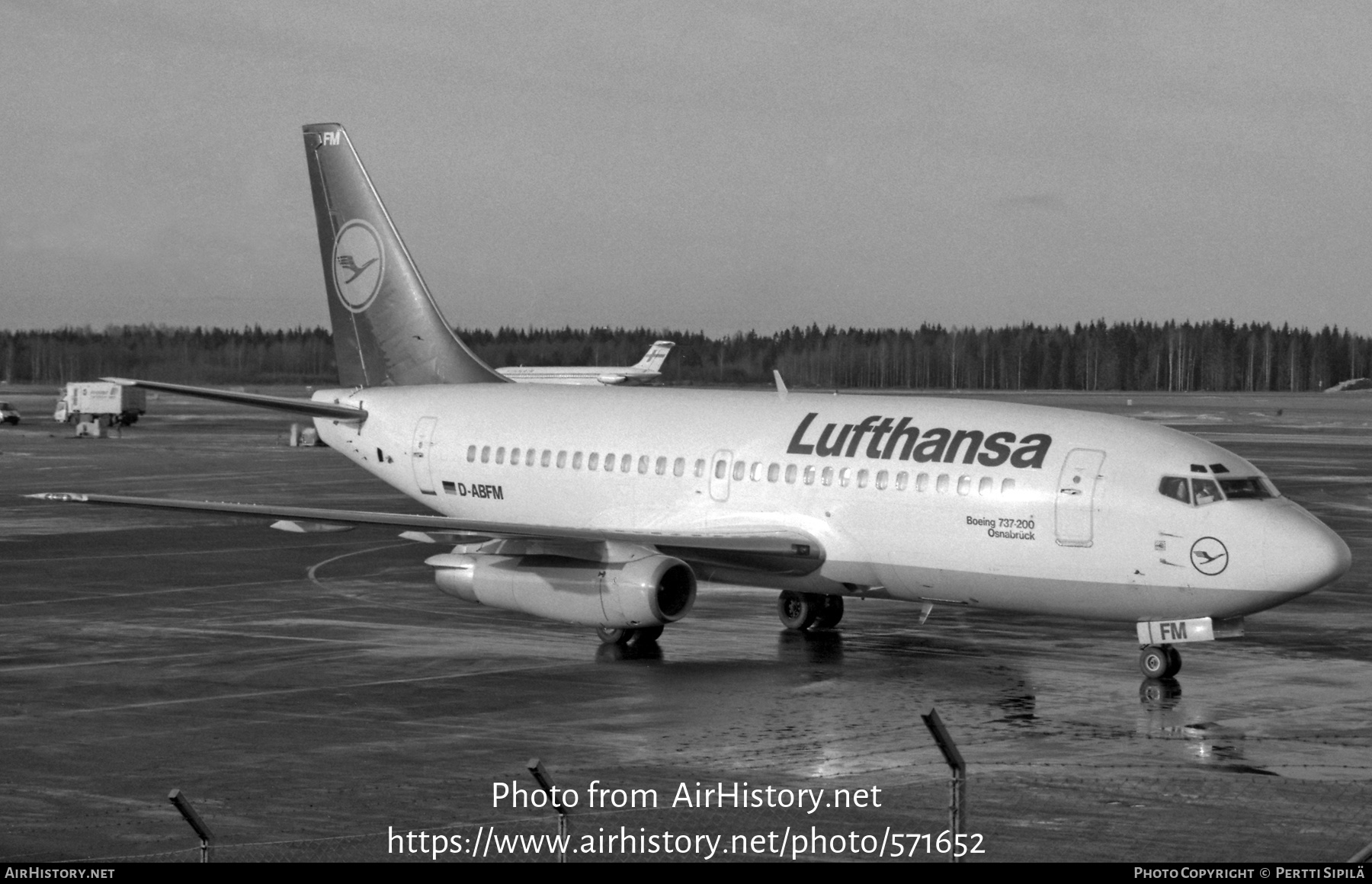 Aircraft Photo of D-ABFM | Boeing 737-230/Adv | Lufthansa | AirHistory.net #571652