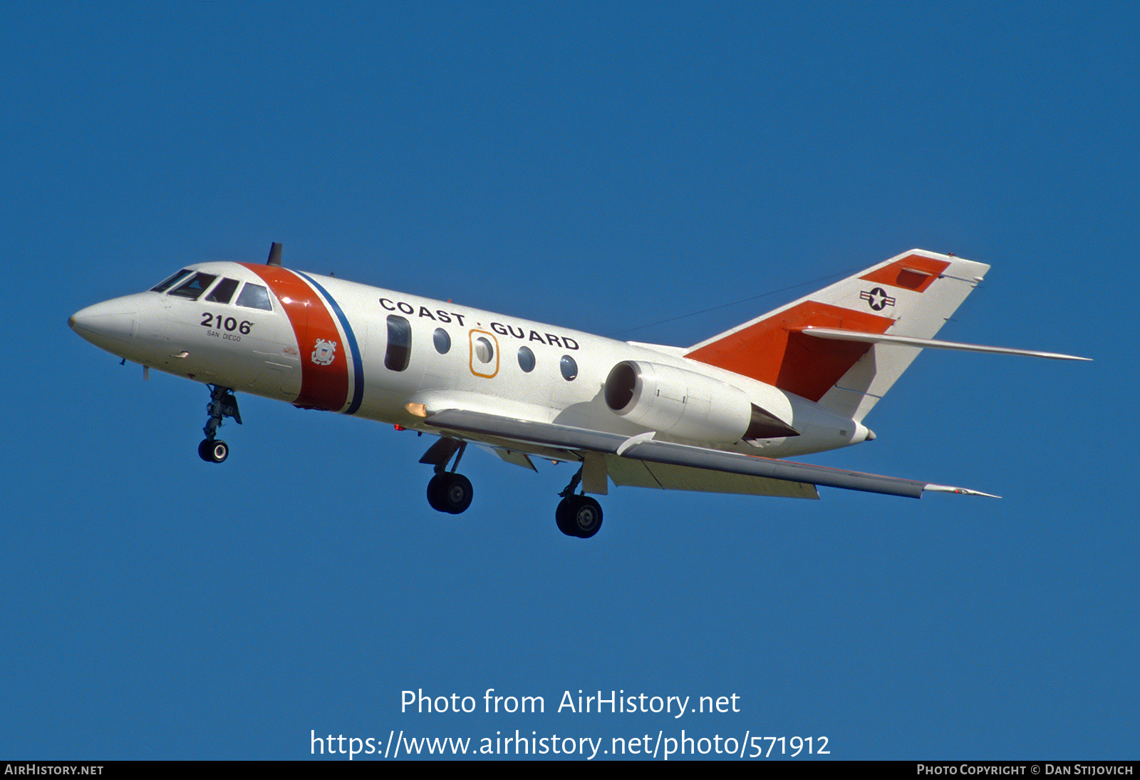 Aircraft Photo of 2106 | Dassault HU-25A Guardian (20G) | USA - Coast Guard | AirHistory.net #571912