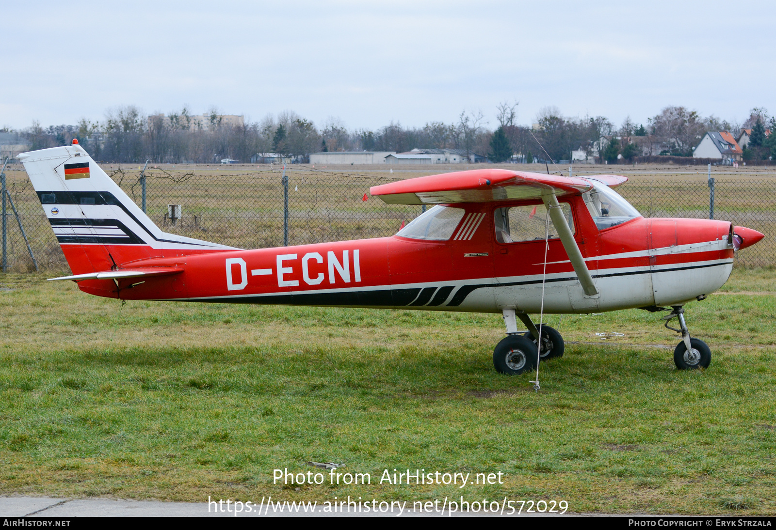 Aircraft Photo of D-ECNI | Cessna 150G | AirHistory.net #572029