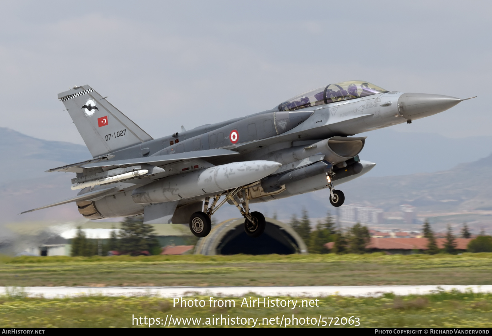 Aircraft Photo of 07-1027 | Lockheed Martin F-16D Fighting Falcon | Turkey - Air Force | AirHistory.net #572063