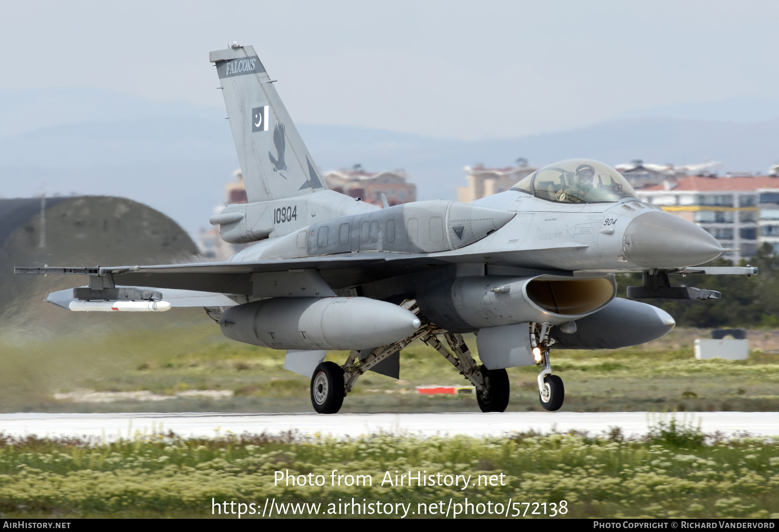 Aircraft Photo of 10904 | General Dynamics F-16C Fighting Falcon | AirHistory.net #572138