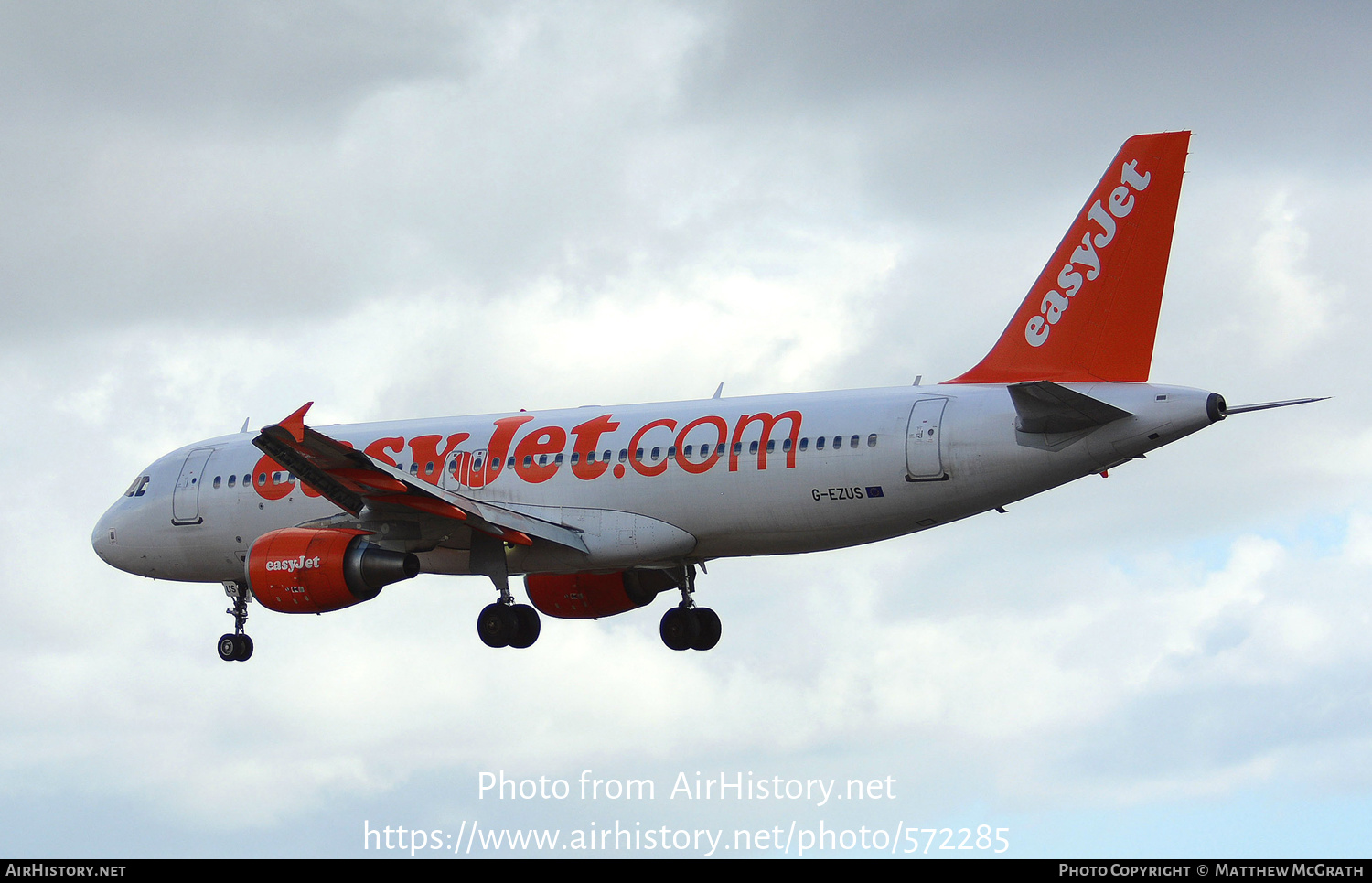 Aircraft Photo of G-EZUS | Airbus A320-214 | EasyJet | AirHistory.net #572285