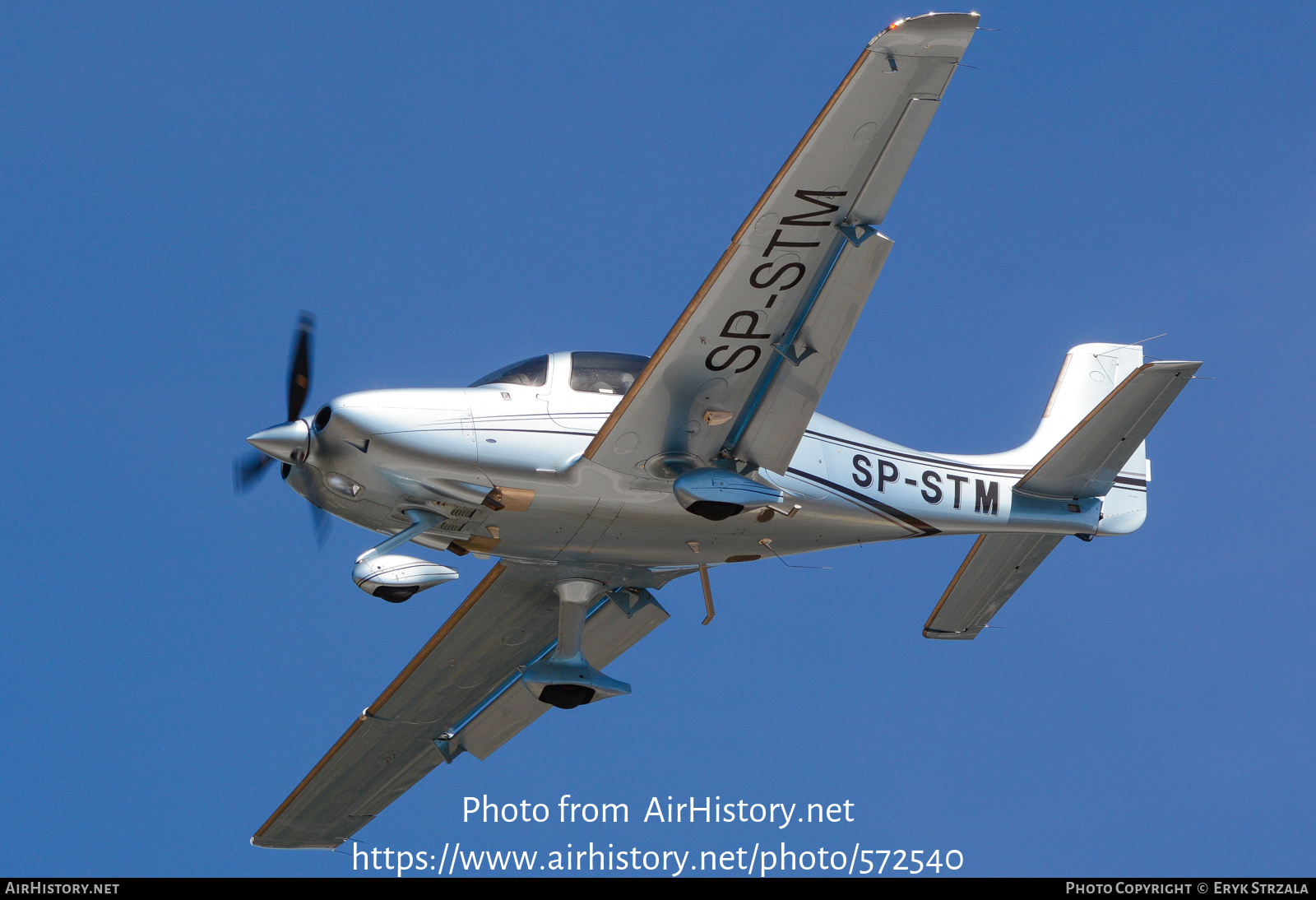 Aircraft Photo of SP-STM | Cirrus SR-22T G6-GTS Rhodium | AirHistory.net #572540