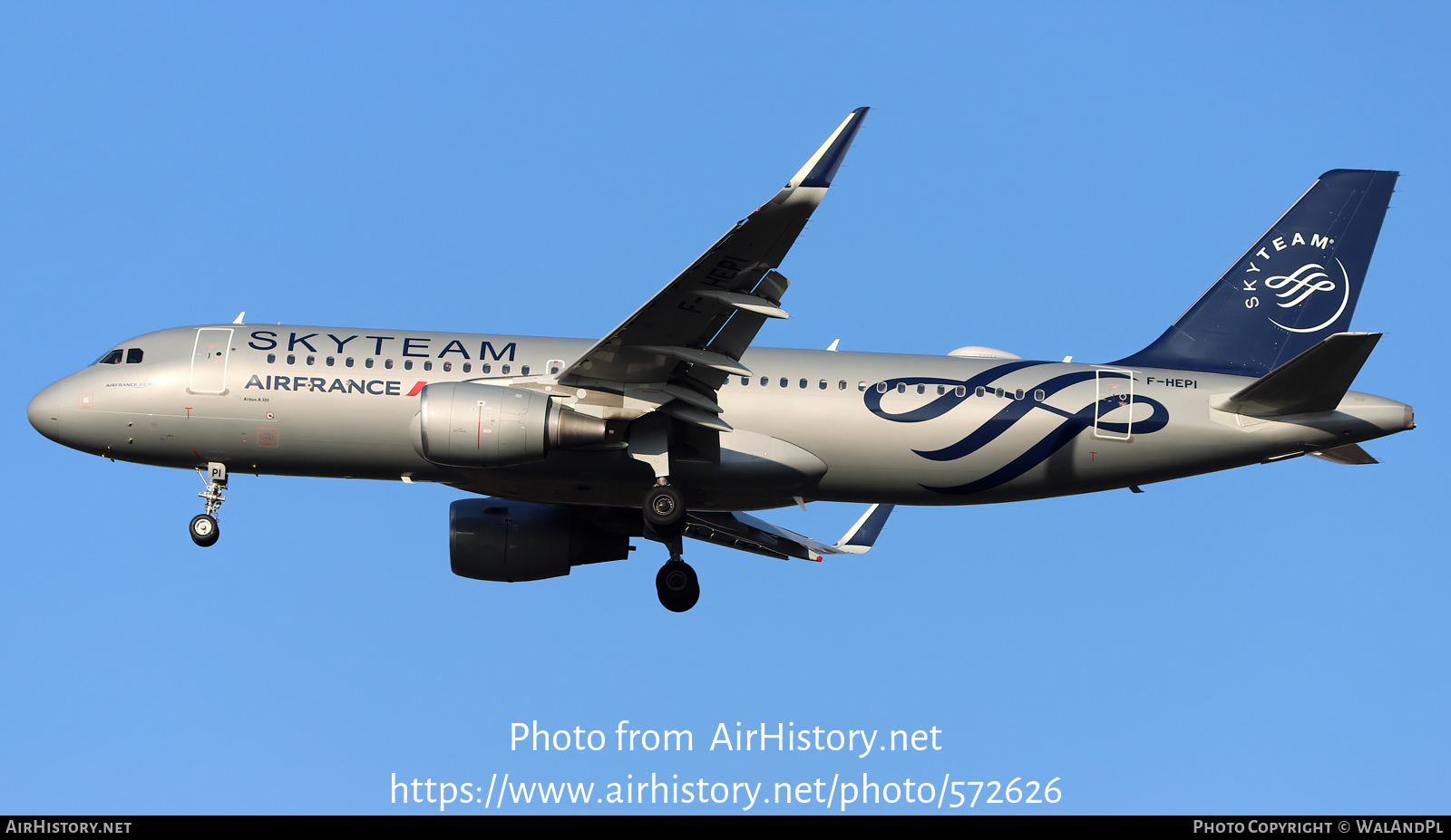 Aircraft Photo of F-HEPI | Airbus A320-214 | Air France | AirHistory.net #572626