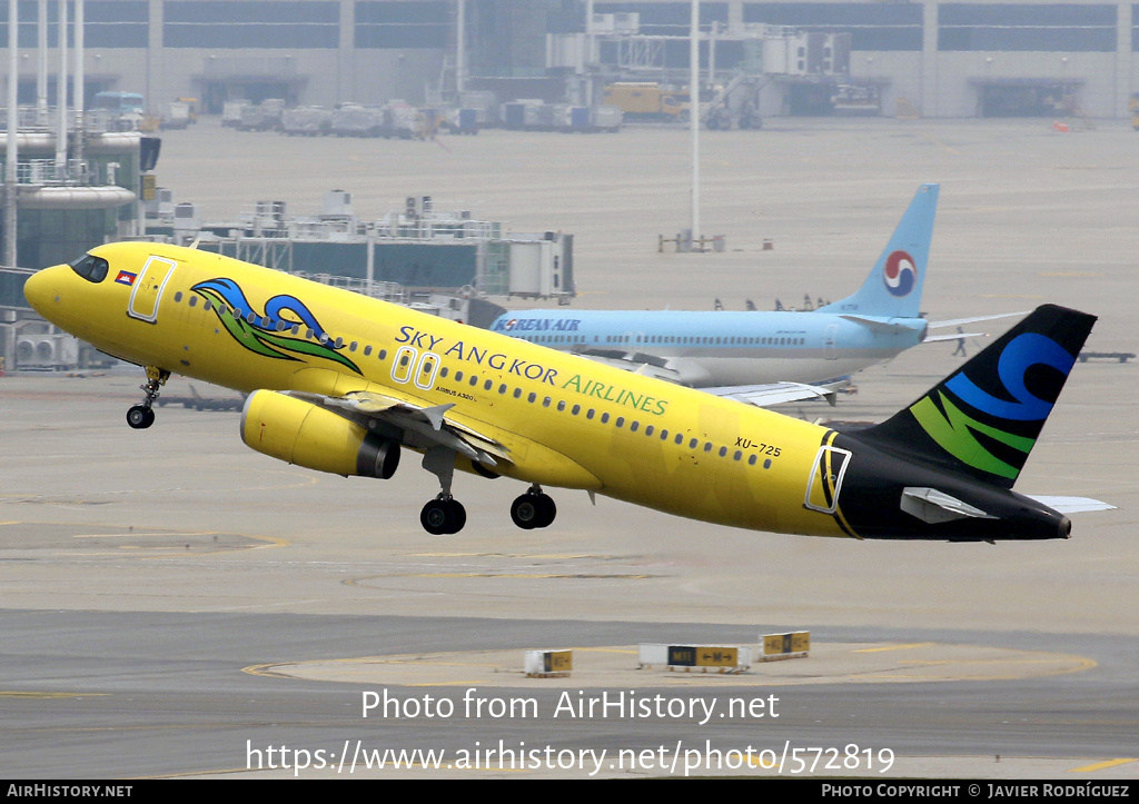 Aircraft Photo of XU-725 | Airbus A320-232 | Sky Angkor Airlines | AirHistory.net #572819