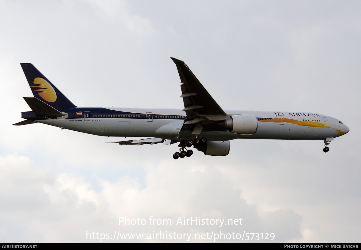 Aircraft Photo of VT-JEB | Boeing 777-35R/ER | Jet Airways | AirHistory.net #573129