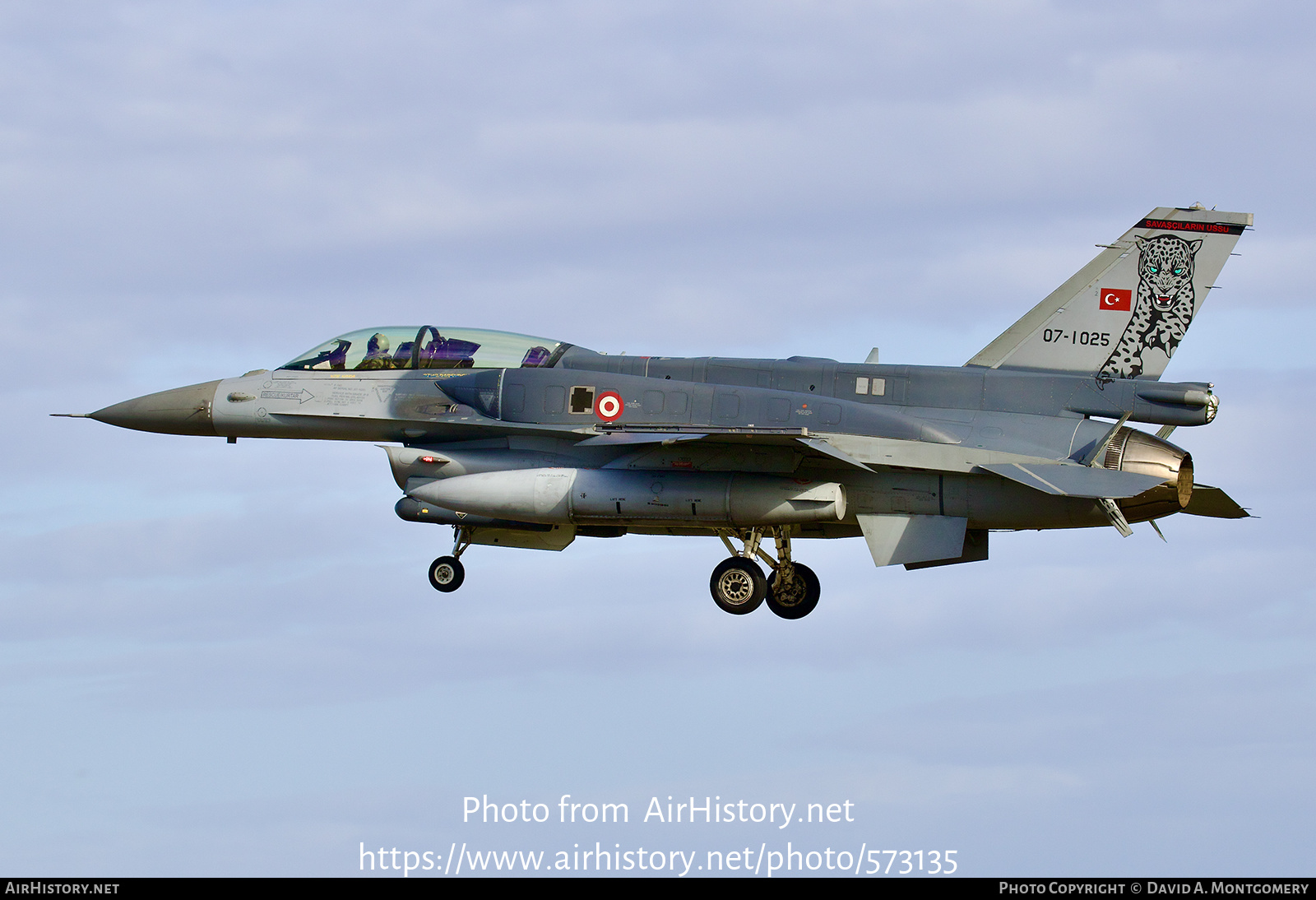 Aircraft Photo of 07-1025 | Lockheed Martin F-16DJ Fighting Falcon | Turkey - Air Force | AirHistory.net #573135