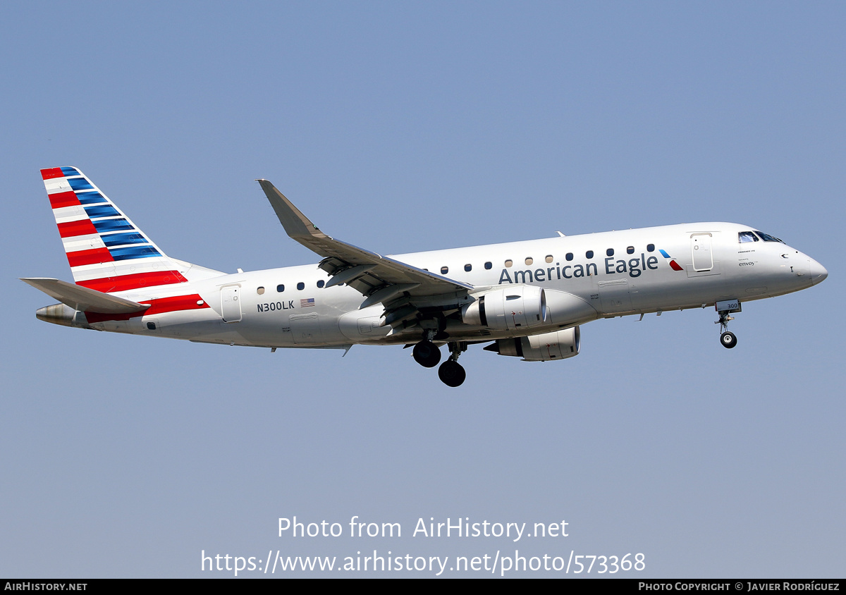 Aircraft Photo of N300LK | Embraer 175LR (ERJ-170-200LR) | American Eagle | AirHistory.net #573368