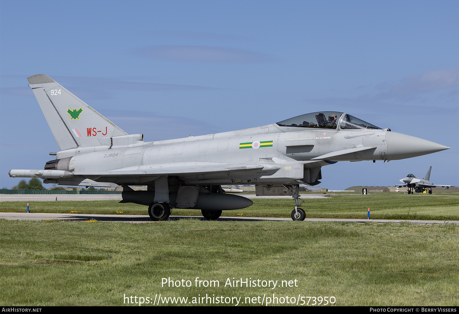 Aircraft Photo of ZJ924 | Eurofighter EF-2000 Typhoon FGR4 | UK - Air Force | AirHistory.net #573950