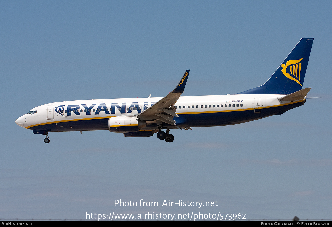 Aircraft Photo of EI-DLZ | Boeing 737-8AS | Ryanair | AirHistory.net #573962