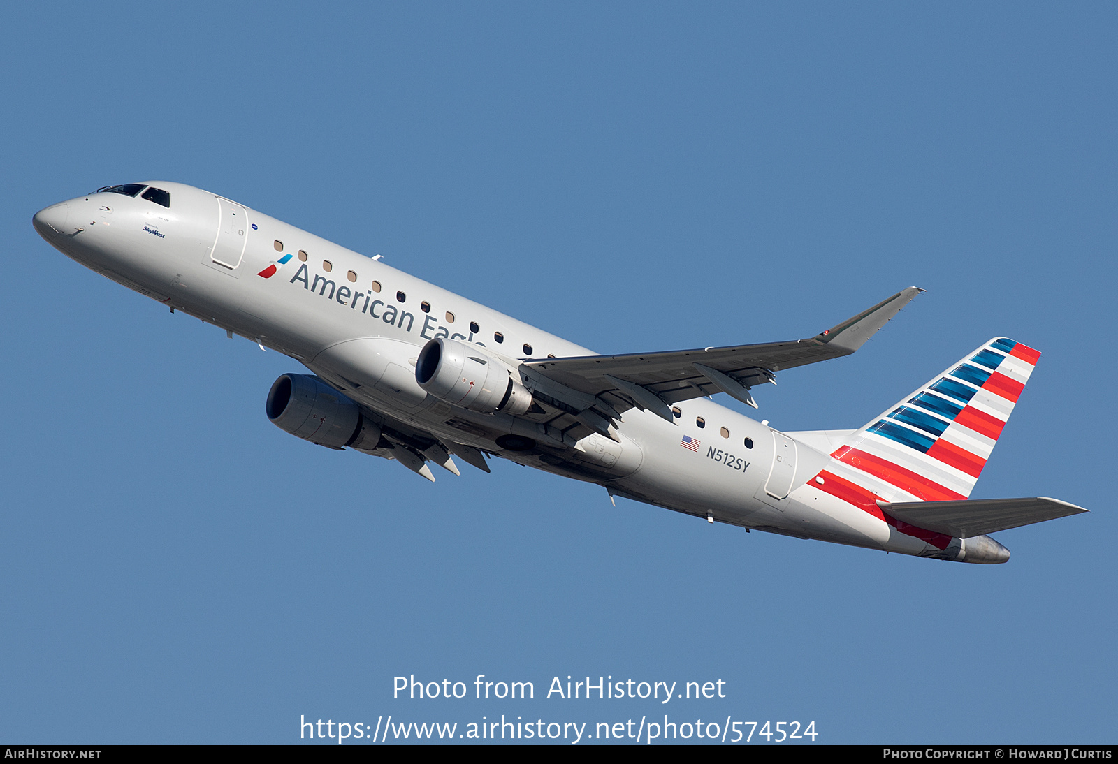 Aircraft Photo of N512SY | Embraer 175LR (ERJ-170-200LR) | American Eagle | AirHistory.net #574524