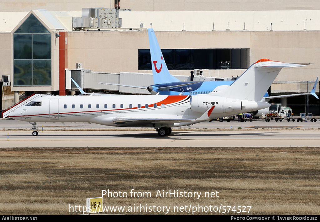 Aircraft Photo of T7-RSP | Bombardier Global 6000 (BD-700-1A10) | AirHistory.net #574527