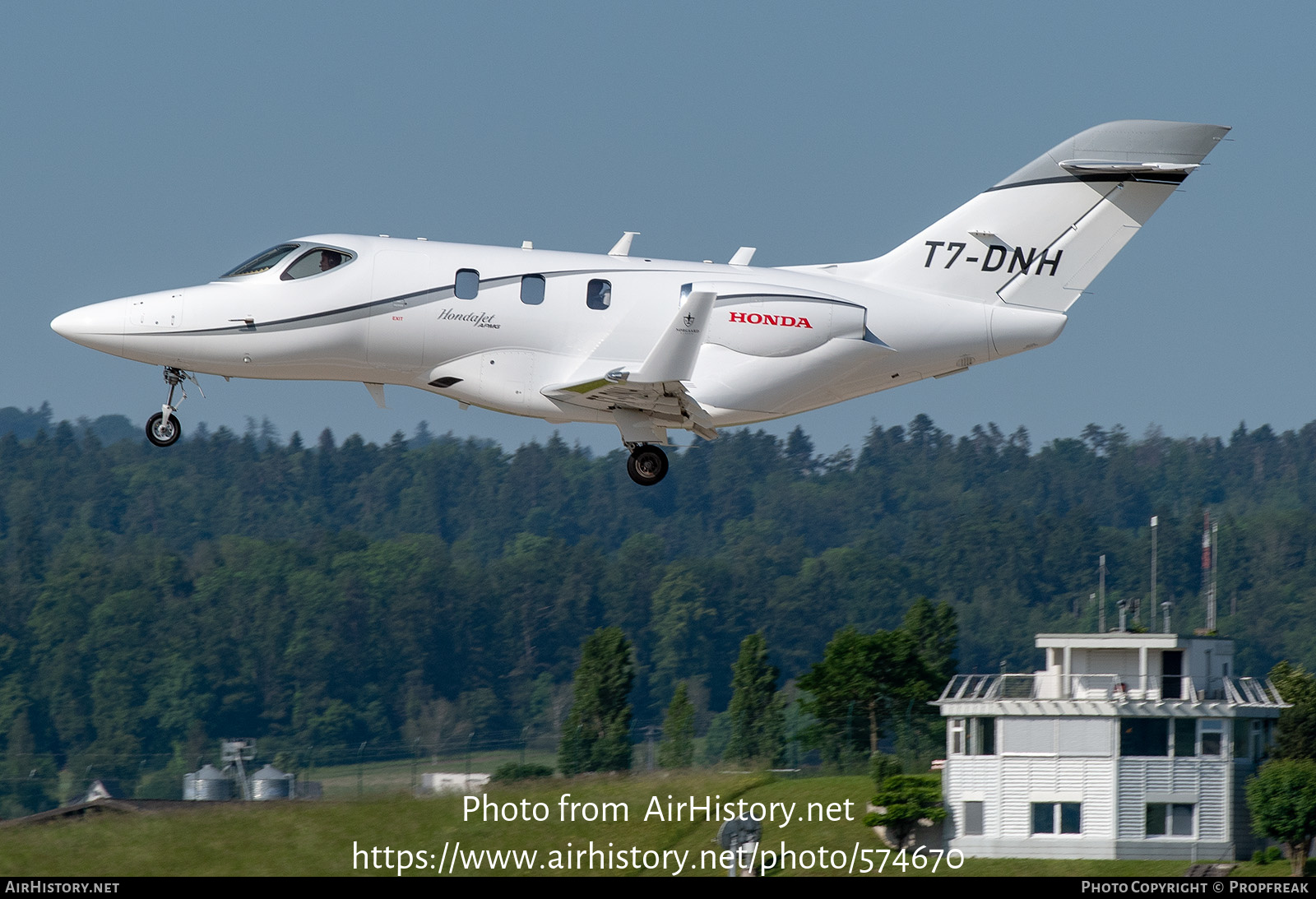 Aircraft Photo of T7-DNH | Honda HA-420 HondaJet | AirHistory.net #574670