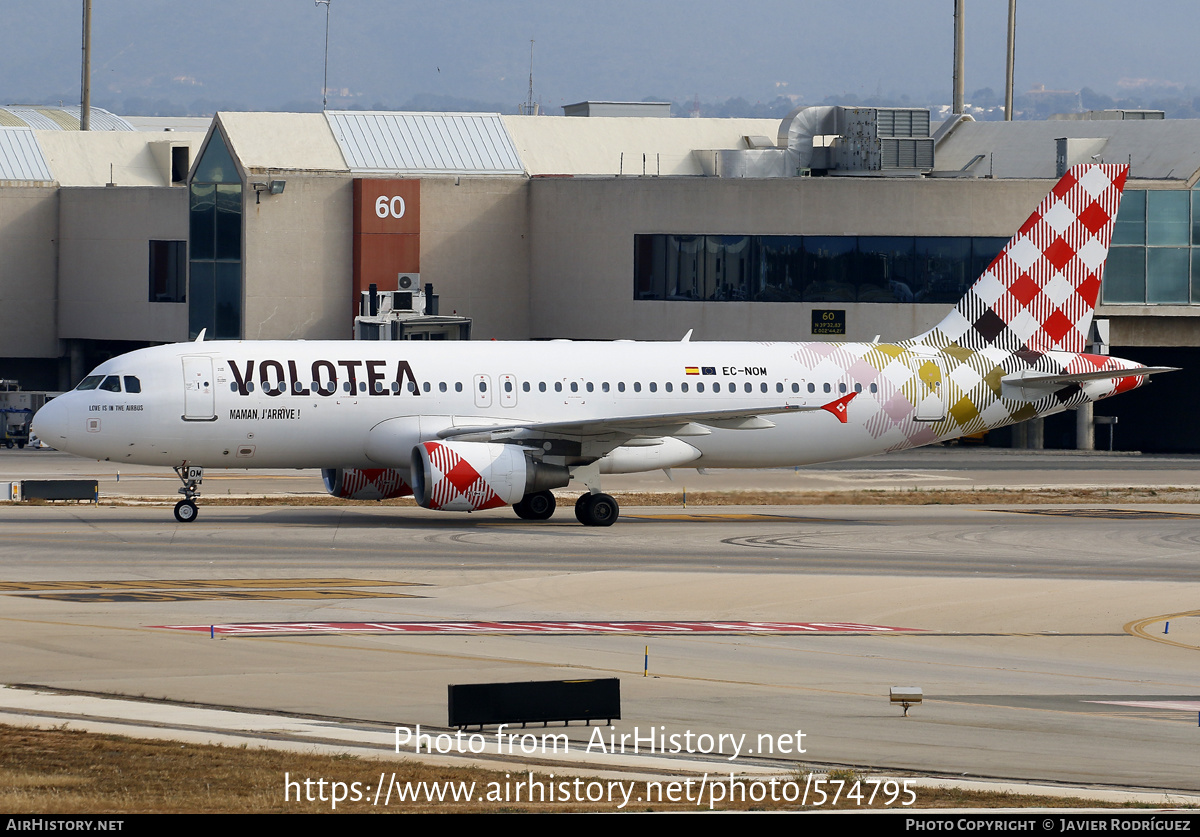 Aircraft Photo of EC-NOM | Airbus A320-214 | Volotea | AirHistory.net #574795